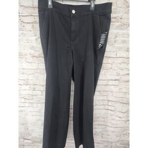 D&Co Signature Pants Size 8 NEW Black straight Leg Pants Lycra Pants